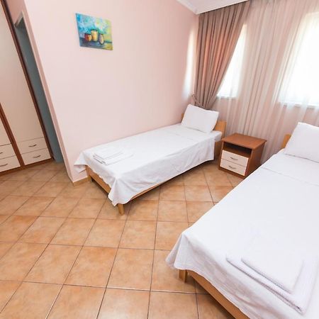 Hotel Heritage Tirana Esterno foto