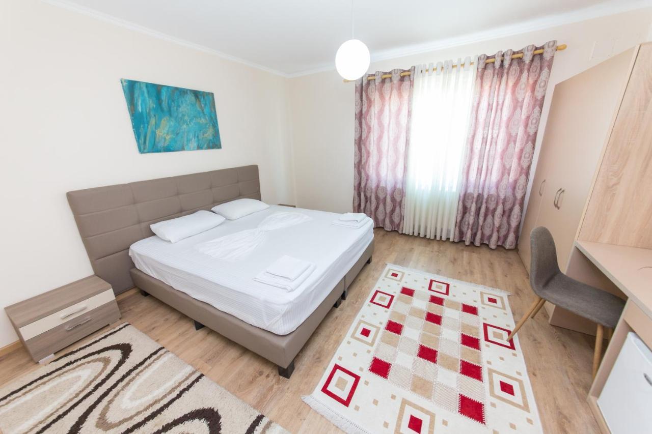 Hotel Heritage Tirana Esterno foto